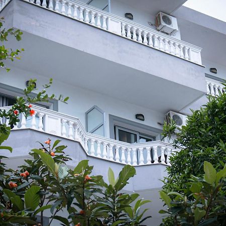 Hotel Fron Sarande Ngoại thất bức ảnh