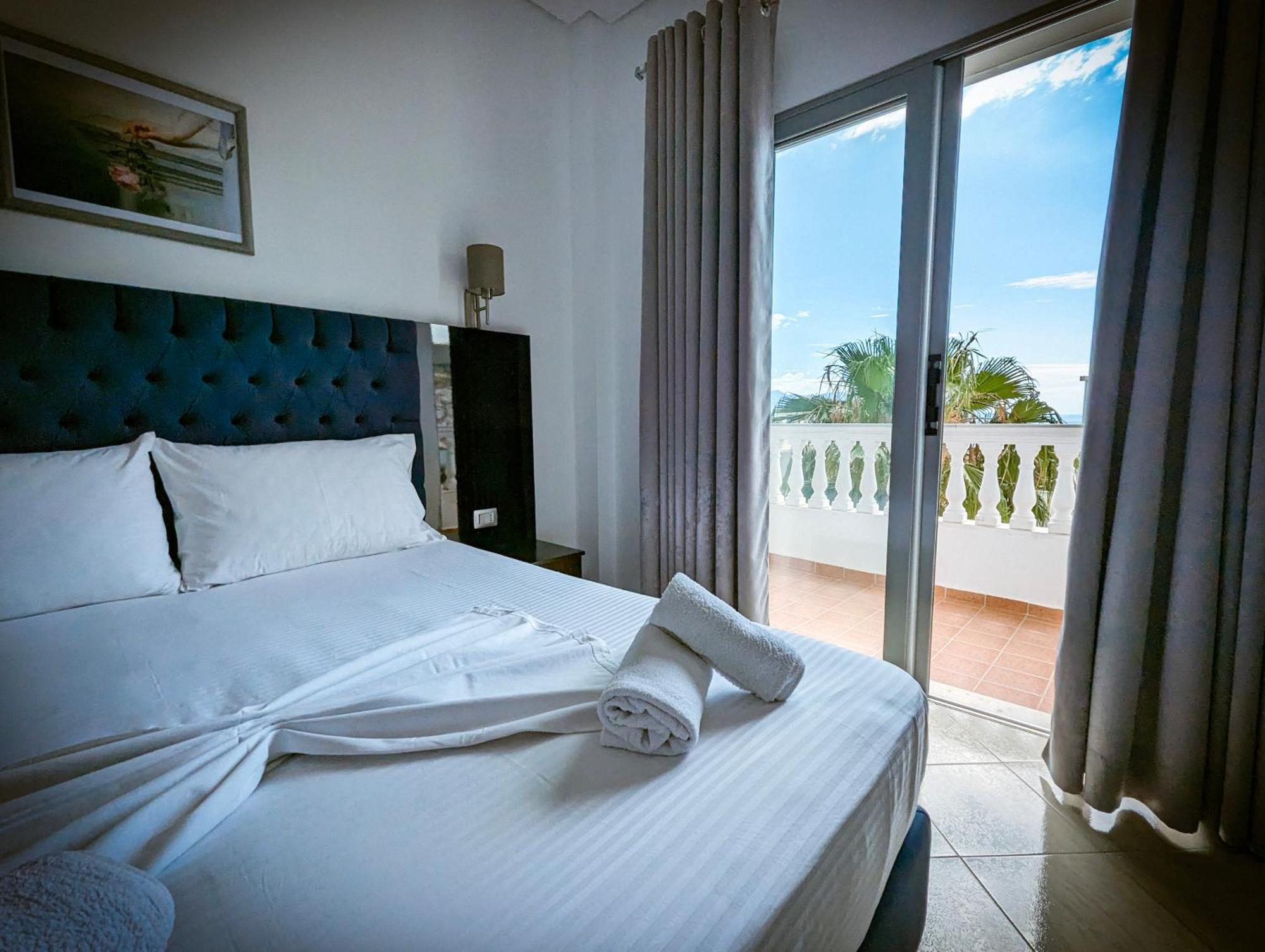 Hotel Fron Sarande Ngoại thất bức ảnh