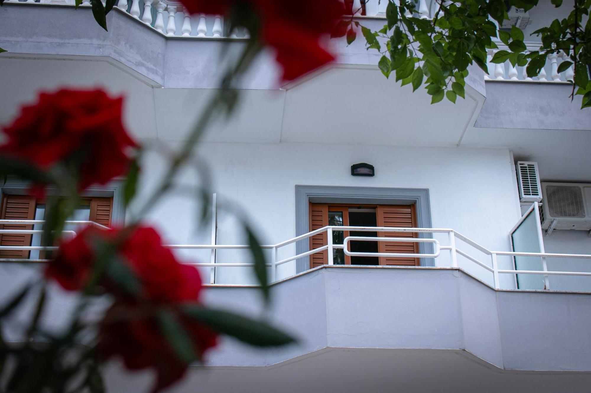 Hotel Fron Sarande Ngoại thất bức ảnh