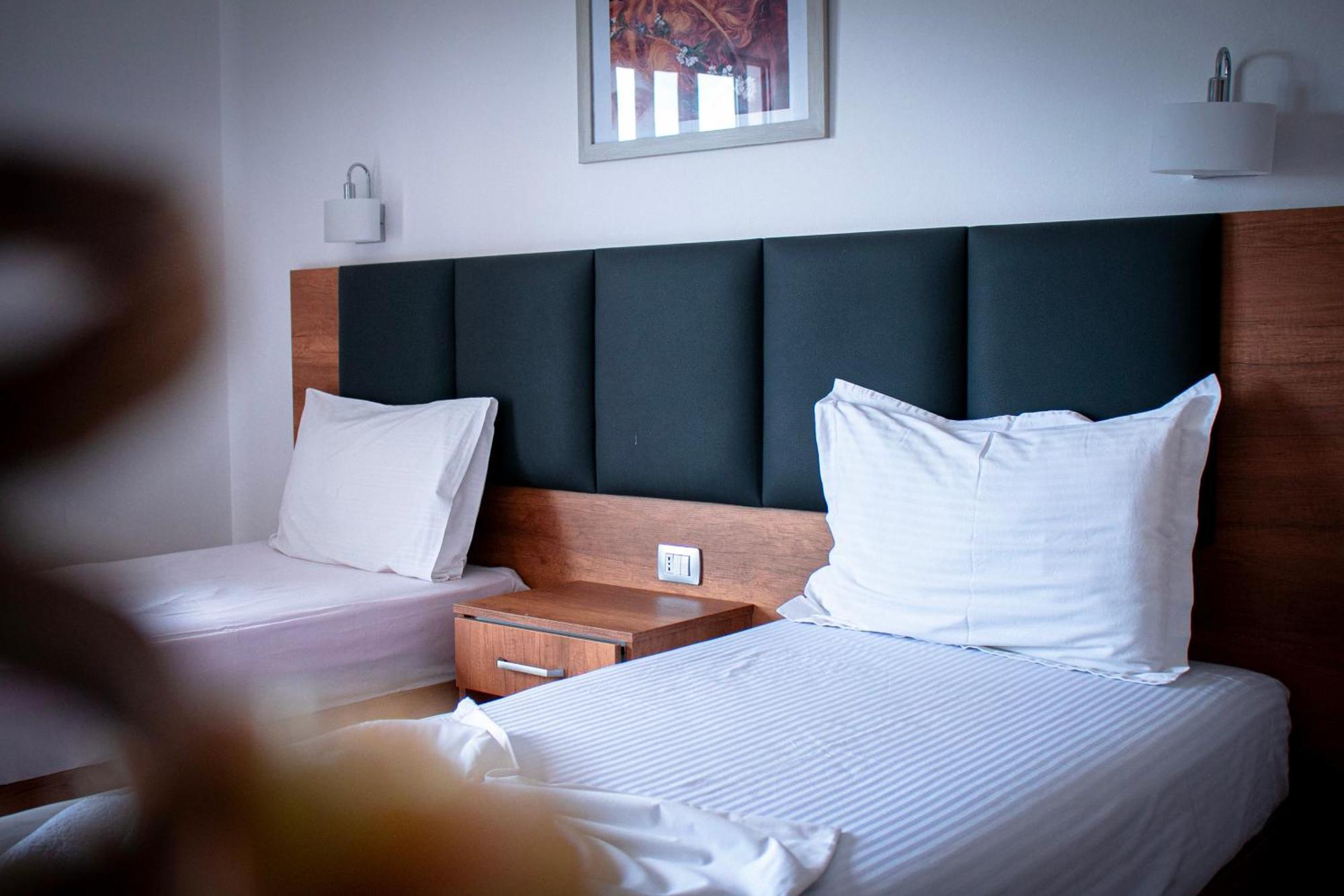 Hotel Fron Sarande Ngoại thất bức ảnh