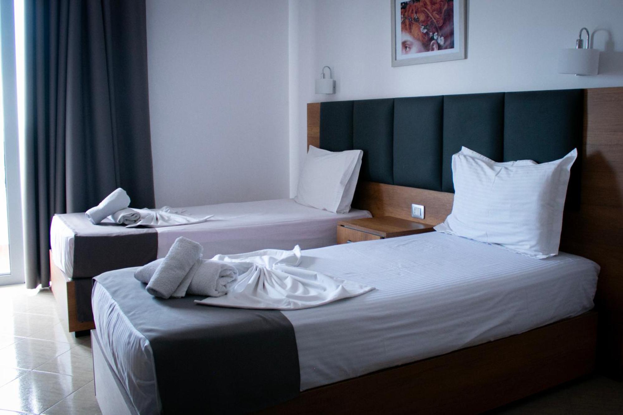 Hotel Fron Sarande Ngoại thất bức ảnh