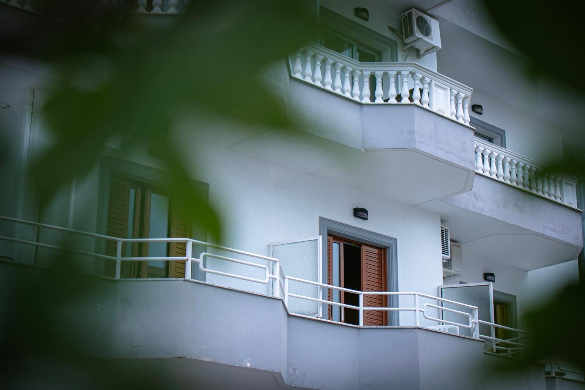 Hotel Fron Sarande Ngoại thất bức ảnh