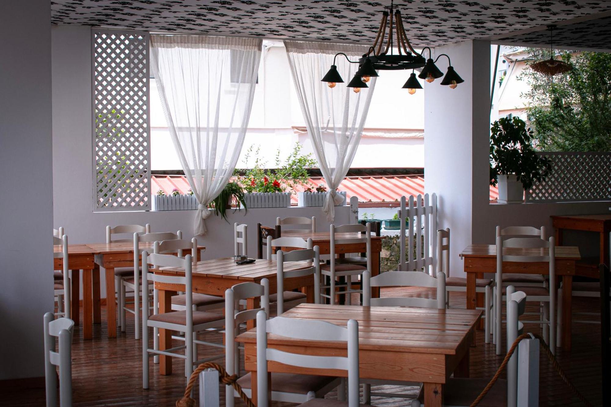 Hotel Fron Sarande Ngoại thất bức ảnh