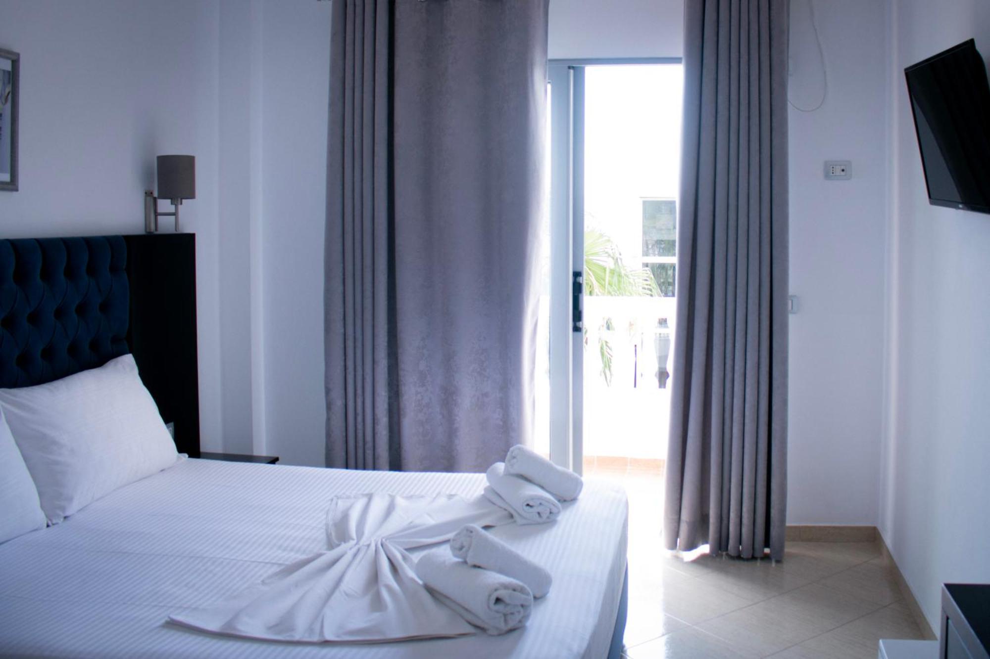 Hotel Fron Sarande Ngoại thất bức ảnh