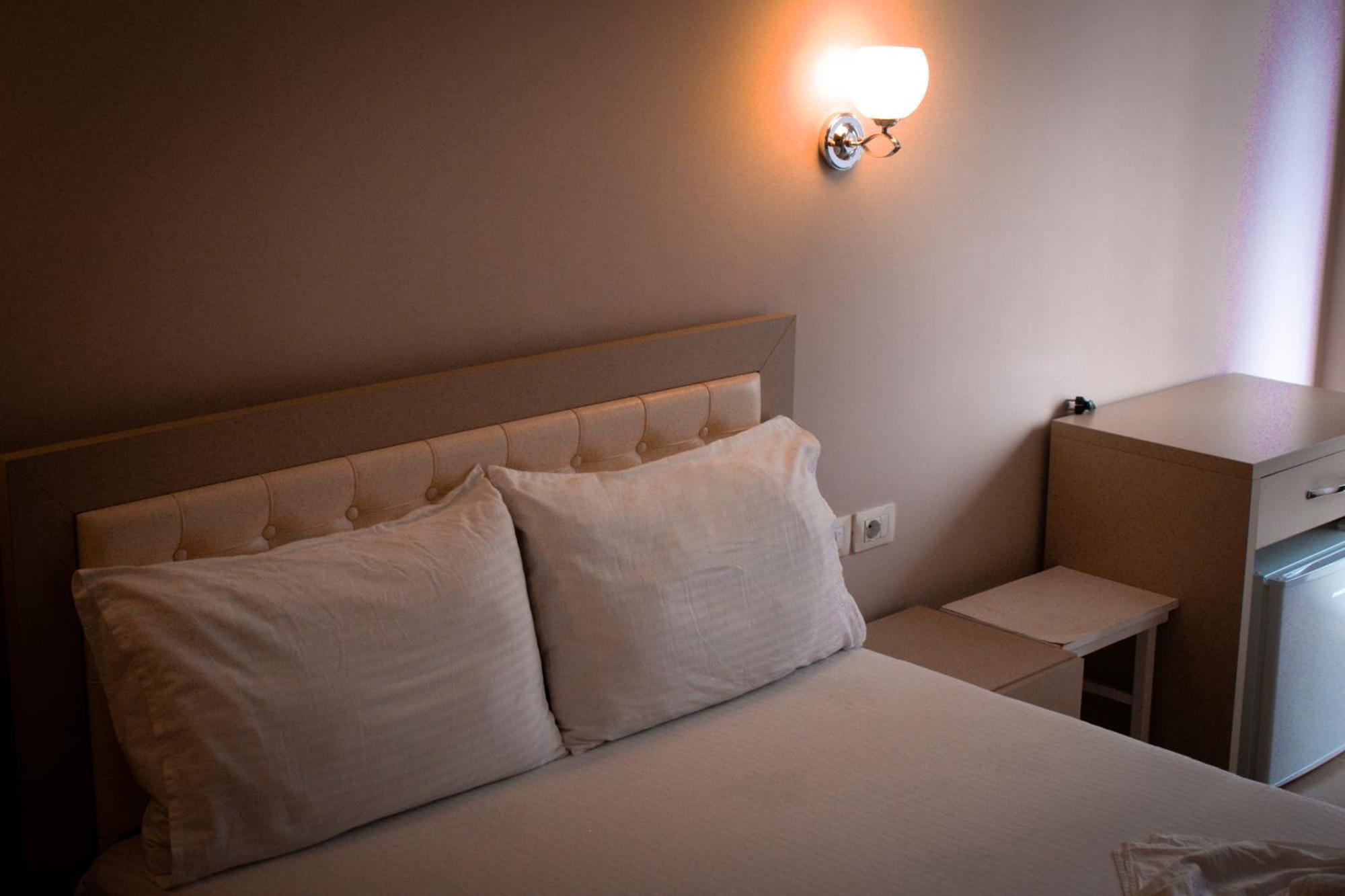 Hotel Fron Sarande Ngoại thất bức ảnh