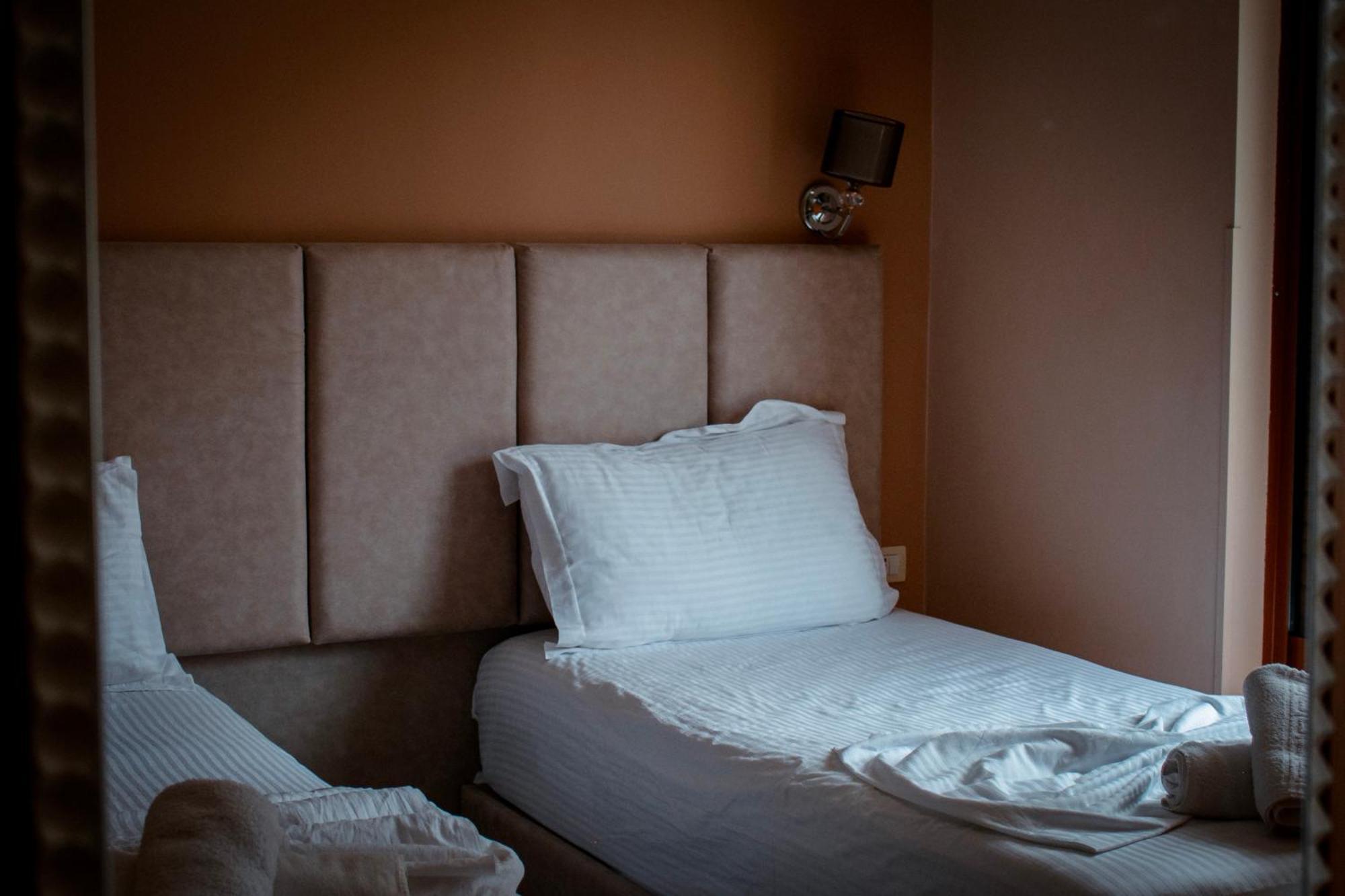 Hotel Fron Sarande Ngoại thất bức ảnh